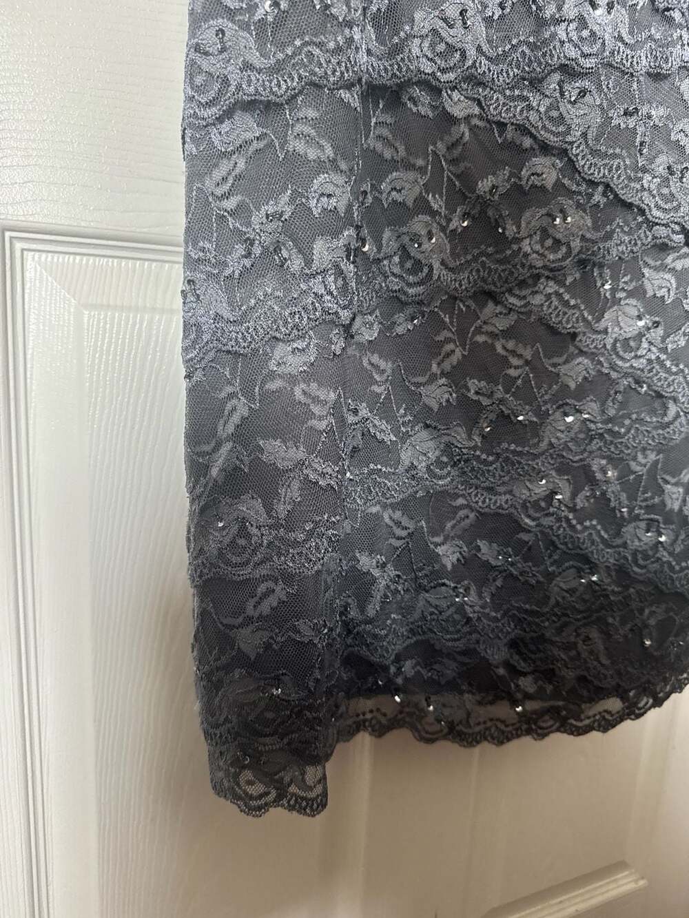 Marina Women's Gray Sequin Lace V-Neck Tiered Sheath Cocktail Dress 18W - Picture 7 of 11
